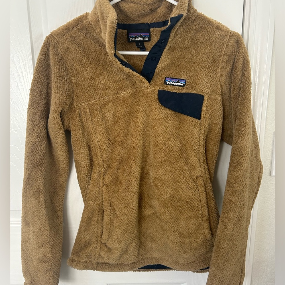 Patagonia fleece pullover